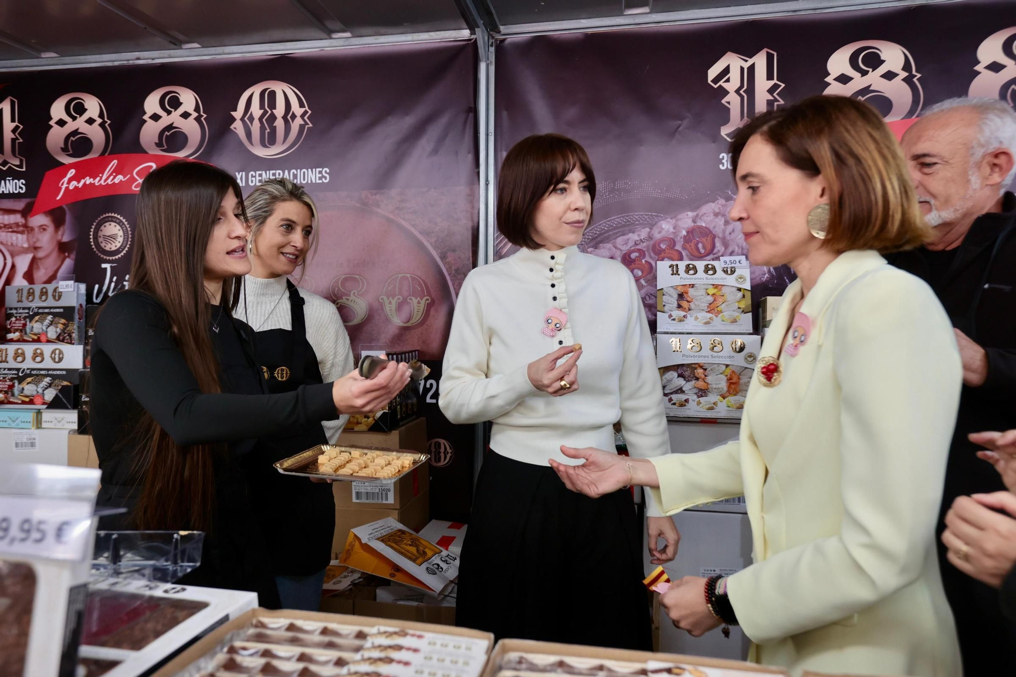 Inaugurada la feria de Navidad de Xixona