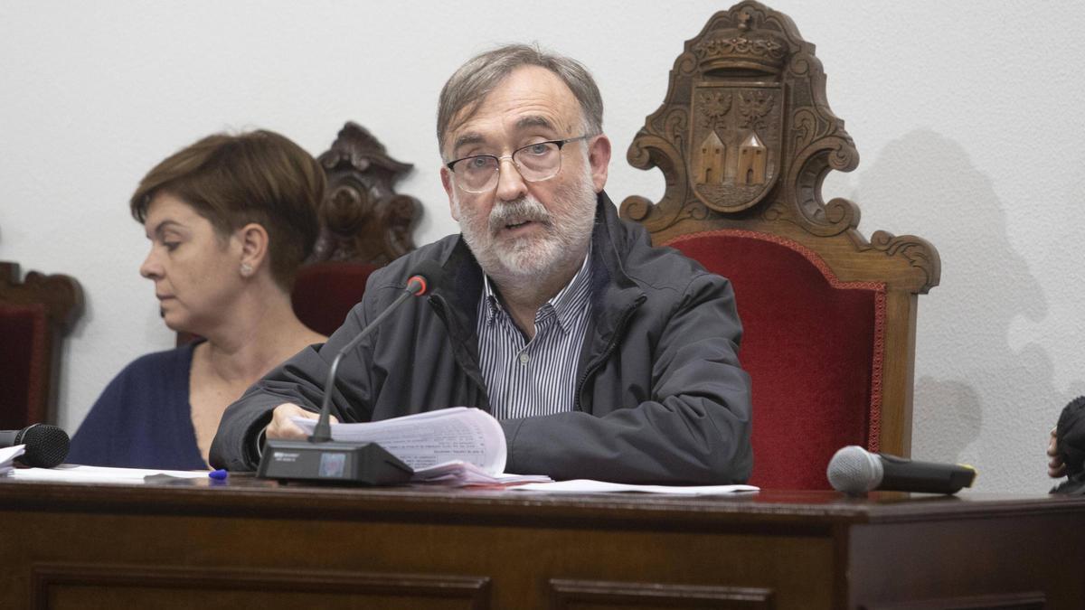 El alcalde de l'Alcúdia, Andreu Salom, en un pleno.
