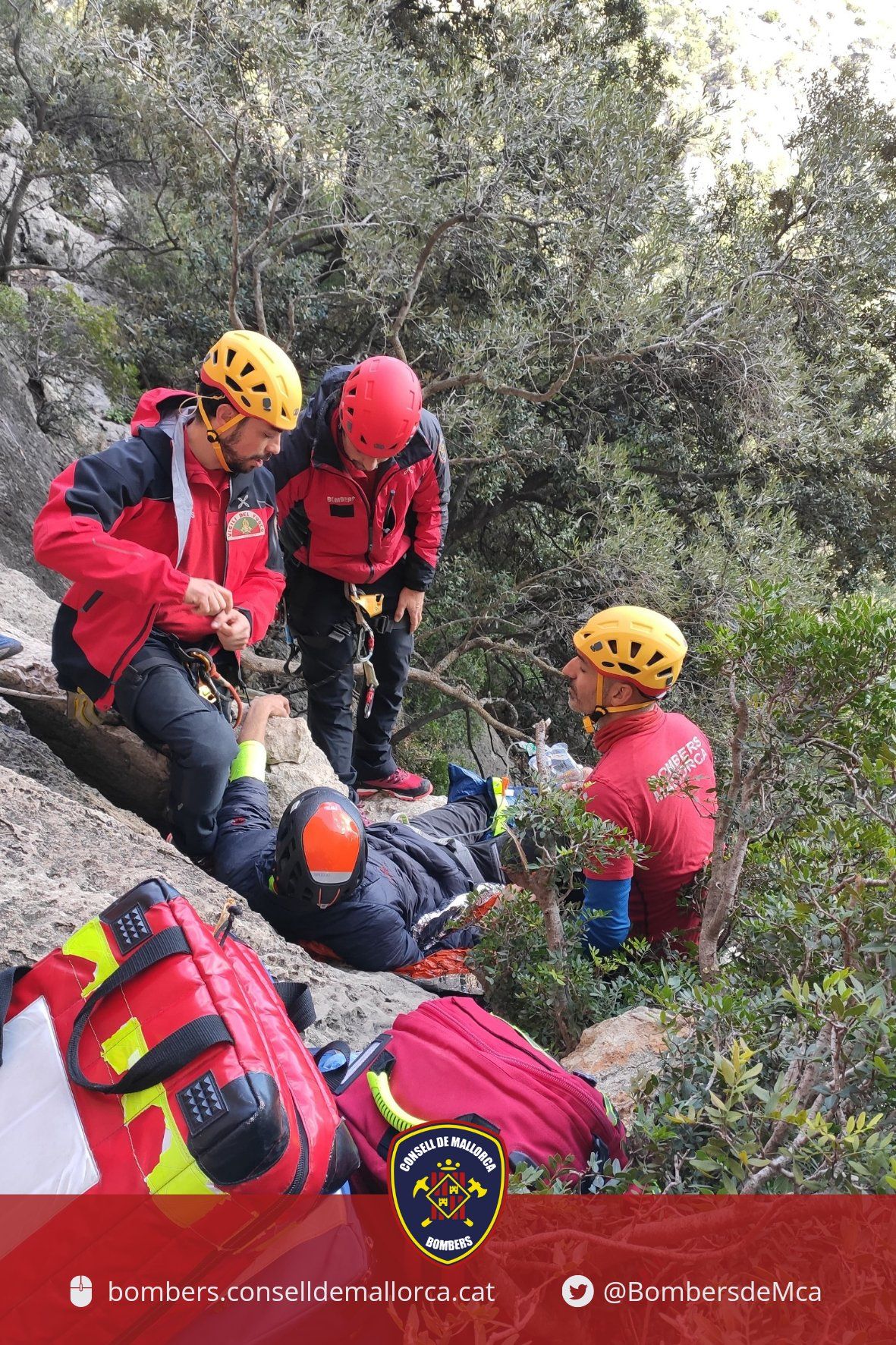 Rescate de un bombero lesionado cuando practicaba escalada