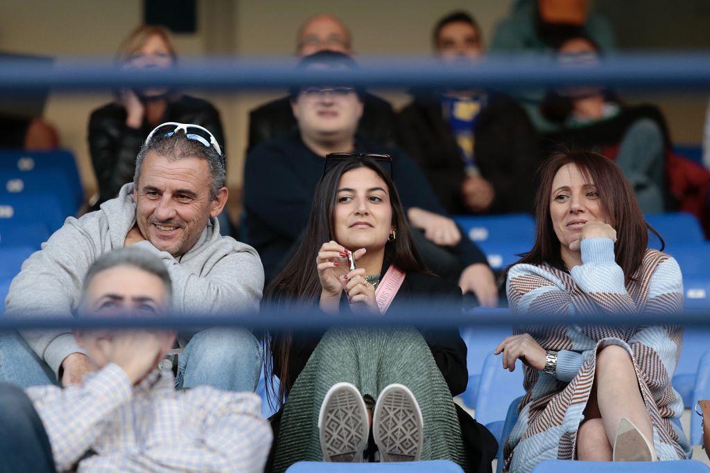 Todas las imágenes del encuentro entre el UCAM Murcia y el Cádiz B