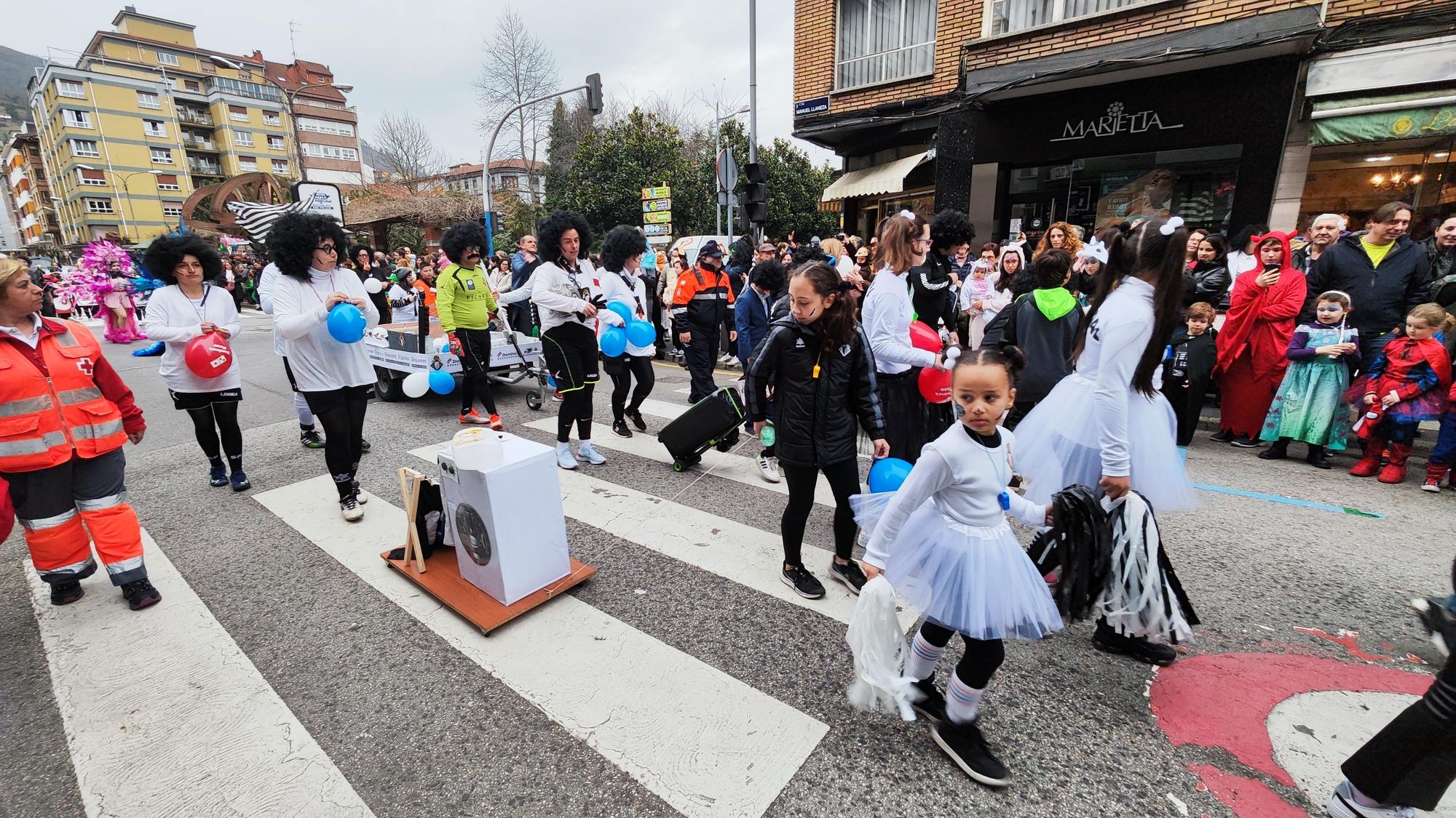 En imágenes, el Antroxu de Mieres.