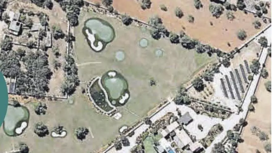VÍDEO | Denuncian ante el Govern dos fincas en Manacor y Llucmajor con campos de golf de uso particular