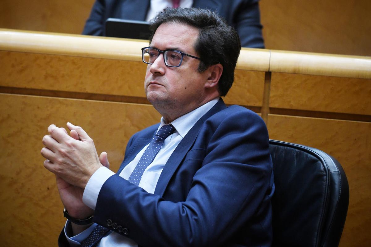 El Govern central pacta apujar el salari dels funcionaris el 4,5% fins al 2026