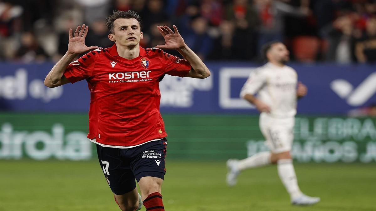 El Osasuna sorprendió al Real Madrid en El Sadar (2-1)
