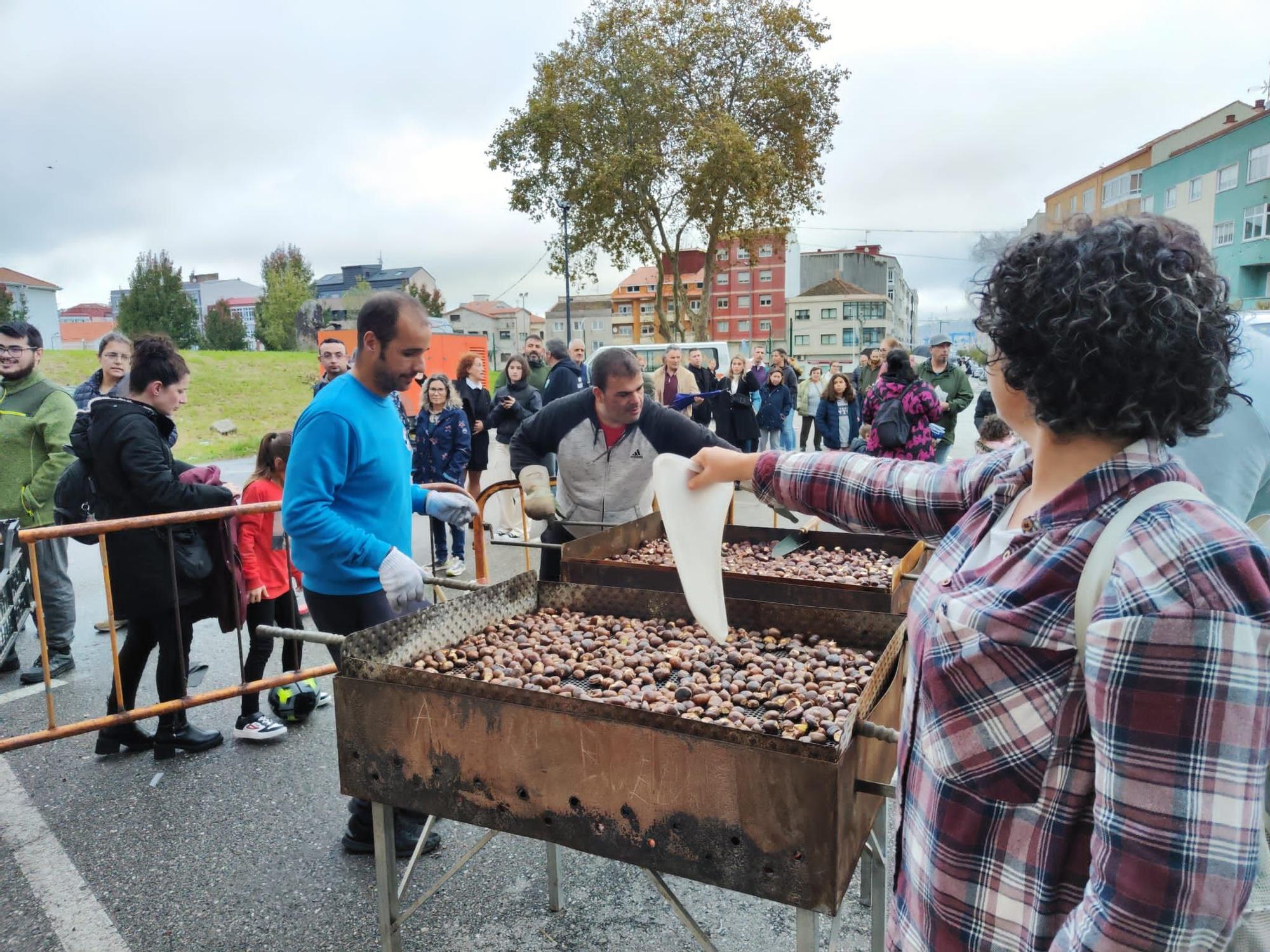 Las procesiones por el San Martiño de Moaña y Bueu aprovechan la tregua de la lluvia