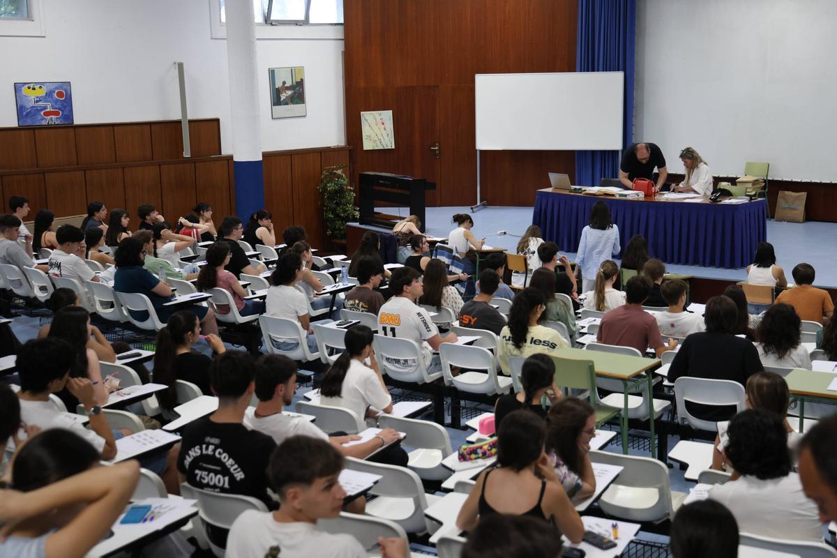 Bachilleres sobresalientes en busca de la perfección Bachilleres sobresalientes en busca de la perfección