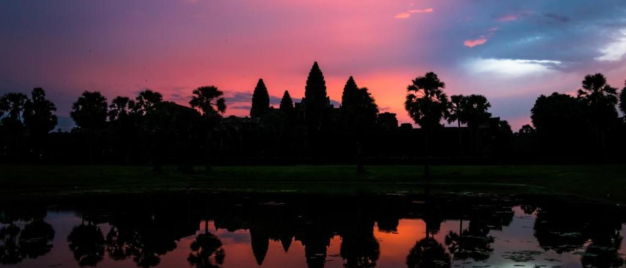 Todo el parque, de 37.000 metros cuadrados, estará inspirado en los templos de Camboya.