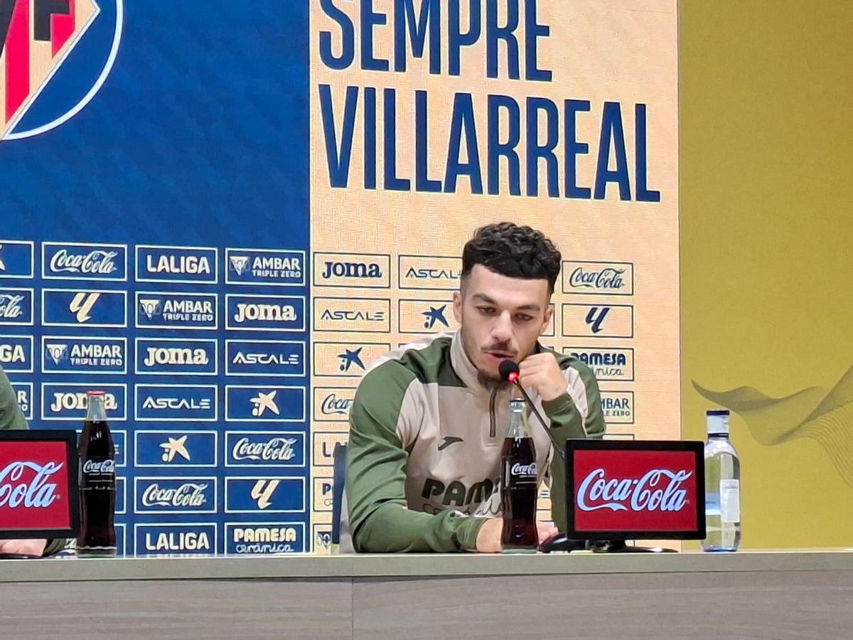 La rueda de prensa de Georges Mikautadze, este 14 de enero del 2026, con el Villarreal.