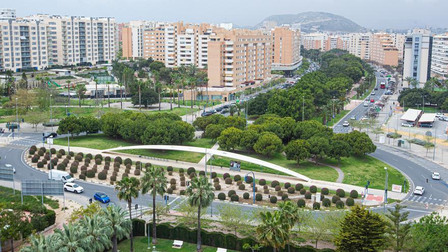 Luz verde del bipartito a la Glorieta &quot;Fotógrafo Perfecto Arjones&quot;, en Playa de San Juan