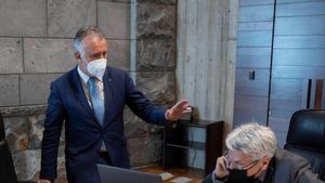 Marlaska avisa que la inestabilitat al nord de l’Àfrica agreuja el repunt de pasteres a les Canàries
