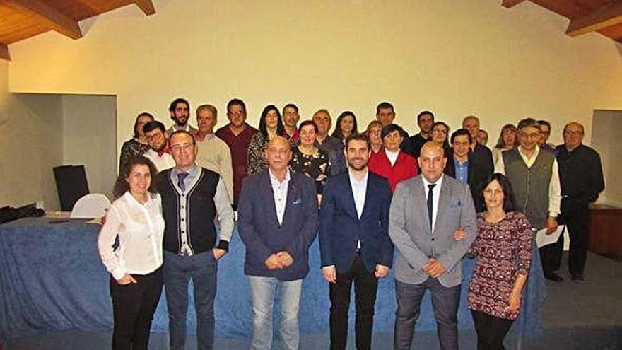 Foto de familia durante la asamblea de Protección Civil de Zamora.