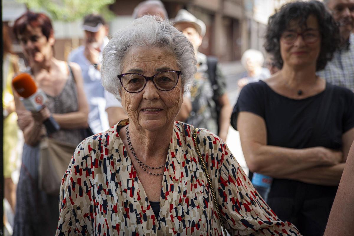 Gemma Metres, filla de l'homenatjat Antoni Mestres, avui, a la inauguració de "Metralla"