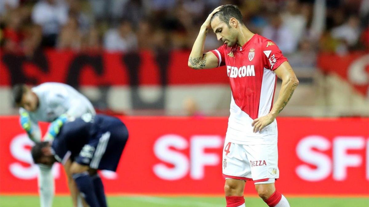 Cesc Fàbregas fue expulsado en la 1a jornada ante el Olympique de Lyon