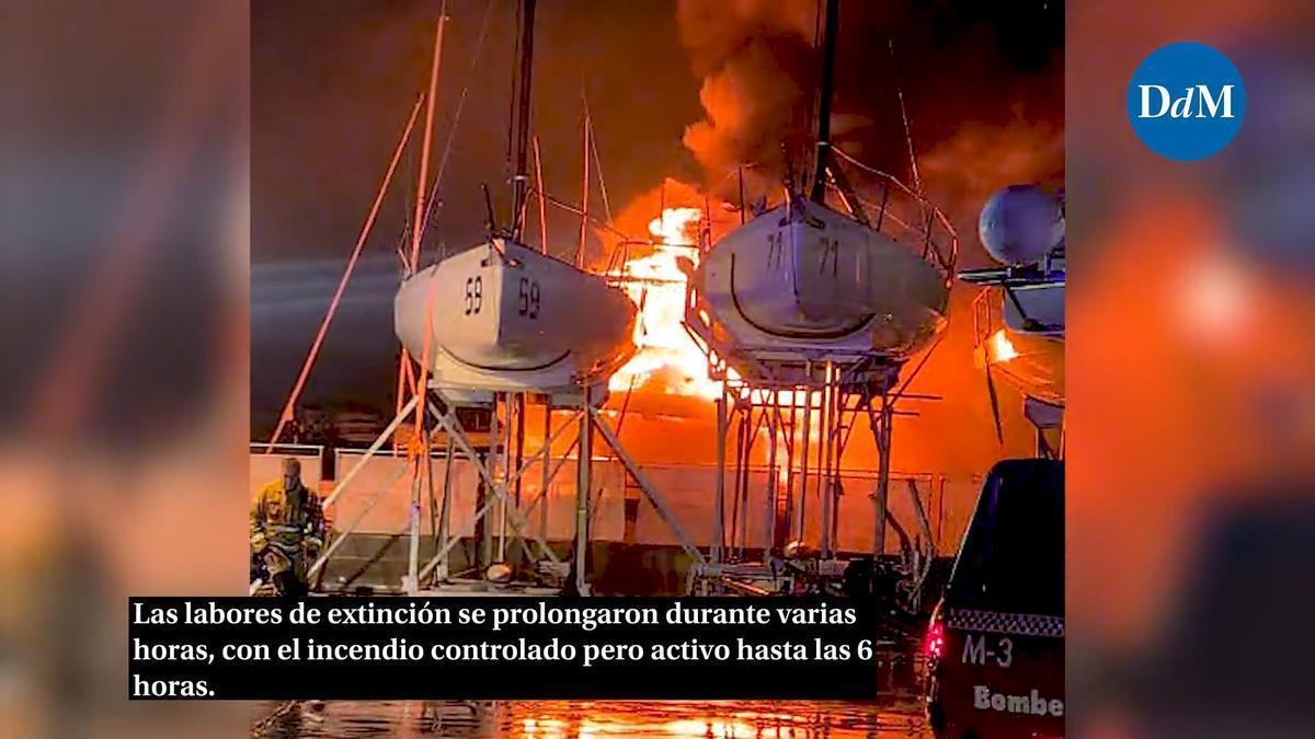 Feuer auf Mallorca: Hier fackelt eine 18-Meter-Yacht am Hafen von Arenal ab