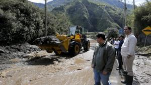 Suben a 14 los muertos, 27 heridos y siete desaparecidos por fuertes lluvias en Ecuador