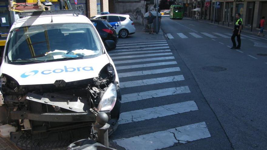 Estat en què ha quedat un dels vehicles implicats