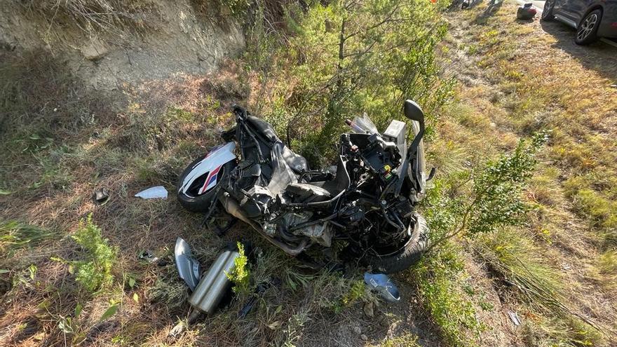 Herido grave un motorista al colisionar con un turismo en la N-240, en Sigüés.