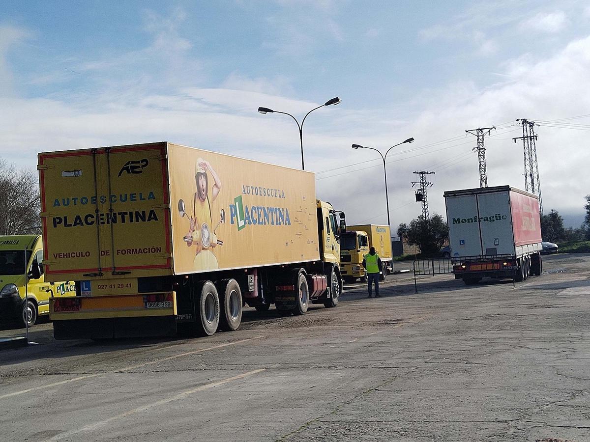 Estado de las instalaciones para examinarse del carné de conducir en Plasencia Estado de las instalaciones para examinarse del carné de conducir en Plasencia
