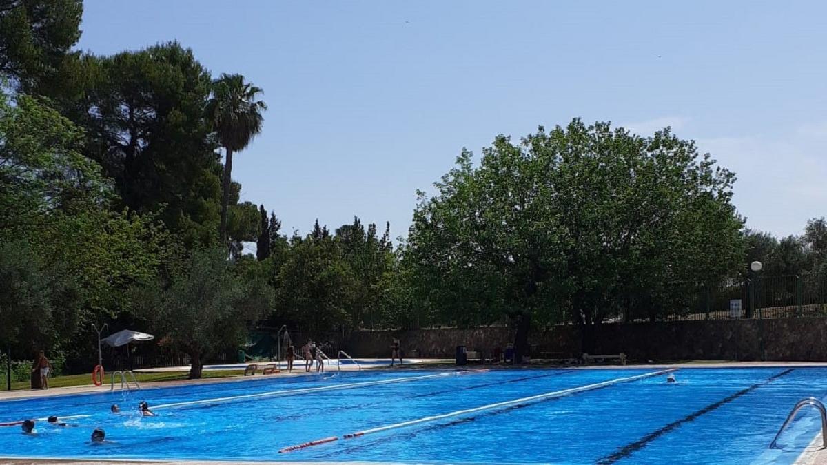 Imagen de archivo de la piscina municipal de Anna.