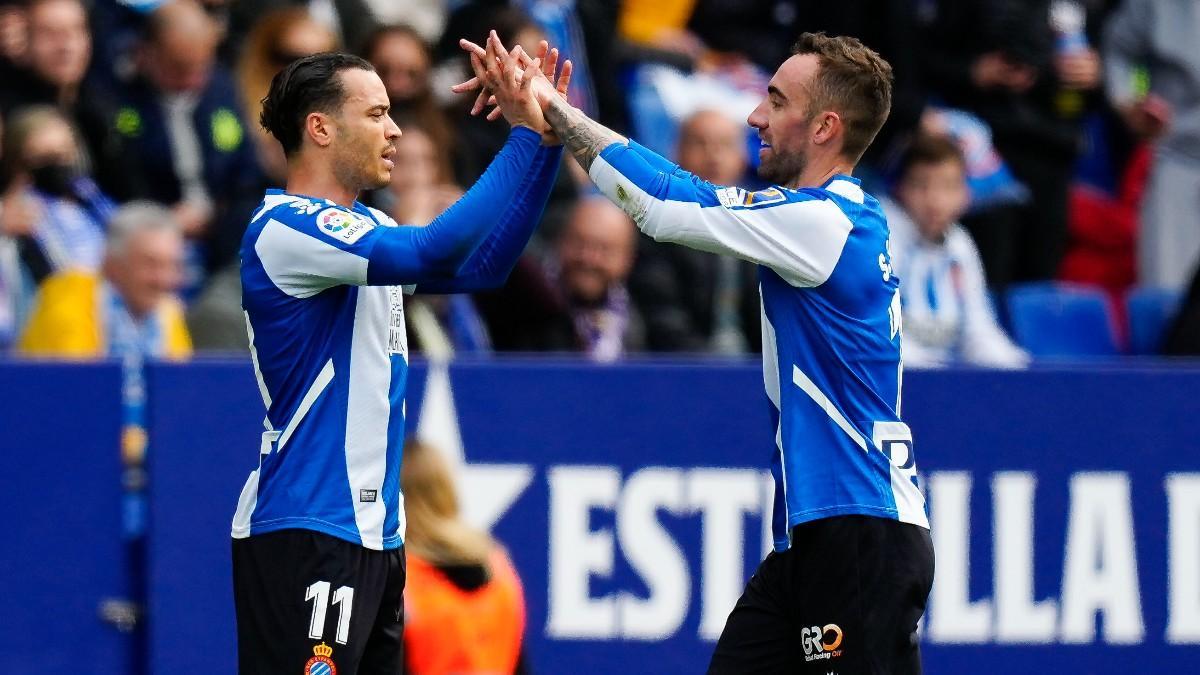 De Tomás y Darder celebran el gol blanquiazul