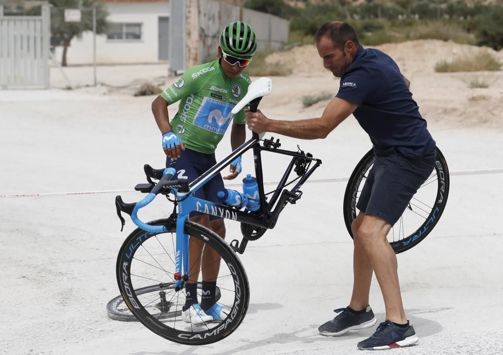 Sam Bennett gana la tercera etapa de la Vuelta.