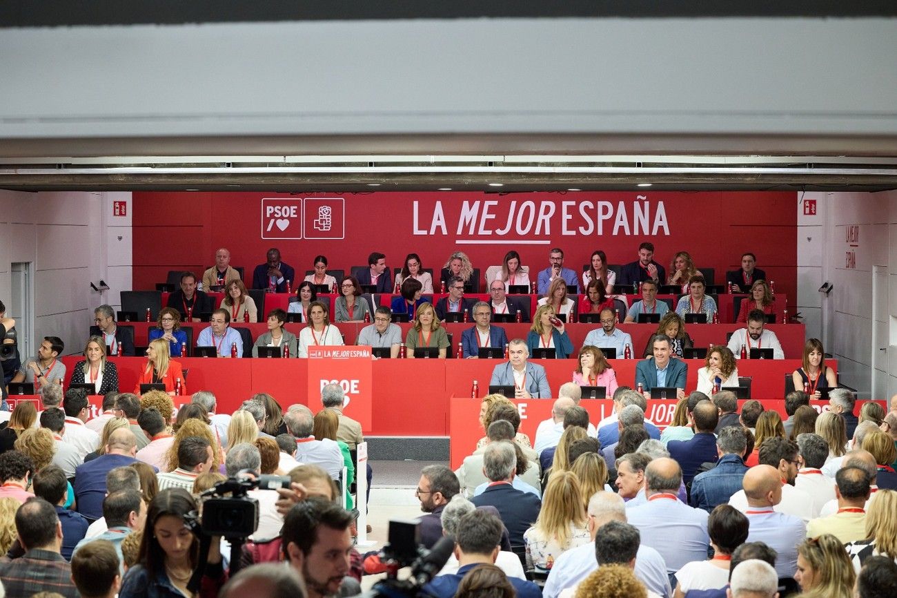 Torres destaca la unanimidad en las candidaturas del PSOE y defiende su trabajo