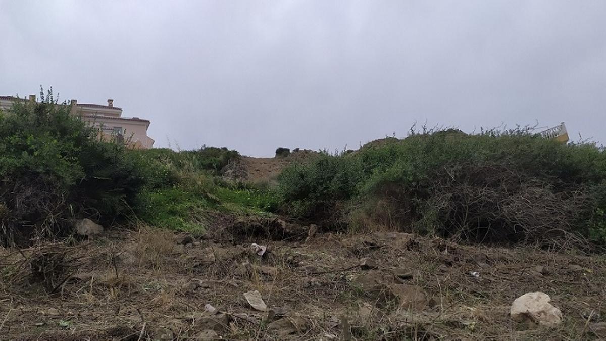 Parcela en obras en la Cala del Pino, en La Manga.