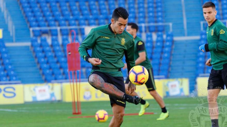 El delantero argentino de la UD Sergio Ezequiel Araujo, ayer, durante la sesión preparatoria en el Gran Canaria.