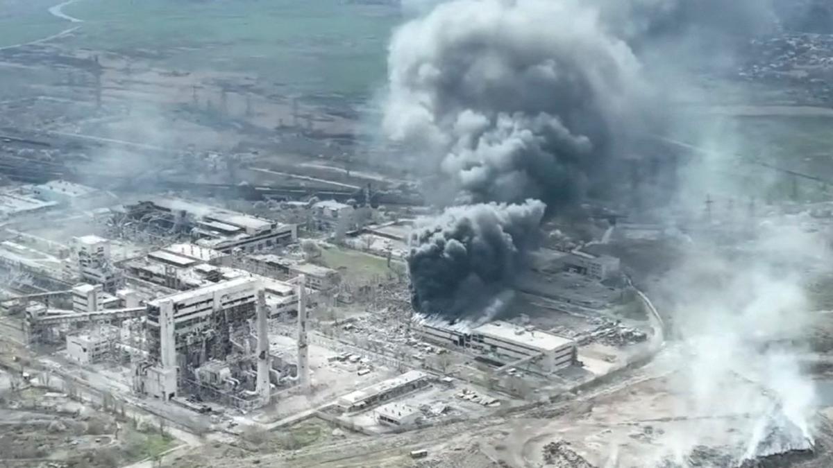 Smoke rises above Azovstal steelworks, in Mariupol Smoke rises above Azovstal steelworks, in Mariupol, Ukraine, in this still image obtained from a recent drone video posted on social media. MARIUPOL CITY COUNCIL/via REUTERS THIS IMAGE HAS BEEN SUPPLIED BY A THIRD PARTY. MANDATORY CREDIT. NO RESALES. NO ARCHIVES.