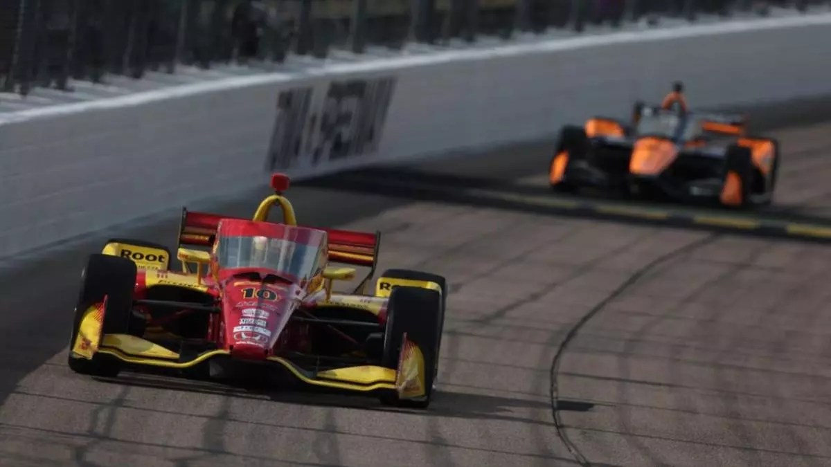 La suerte del campeón acompaña a Álex Palou y conquista la segunda carrera en Iowa de la Indycar