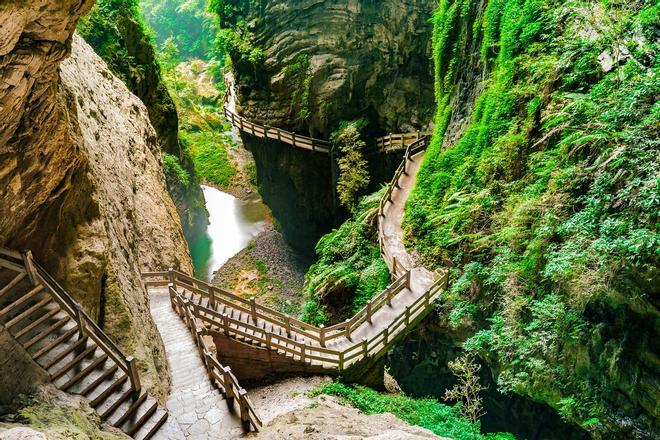 Las montañas de Wulong, en el municipio de Chongqing son un paraíso verde.