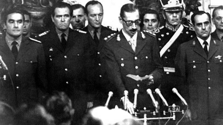 Franco en la cama, Videla “en cana”