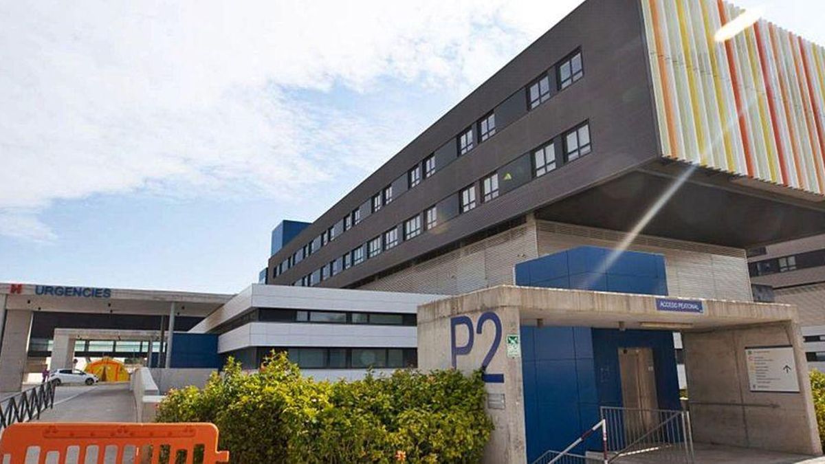 La víctima ha sido ingresada en el Hospital Can Misses.