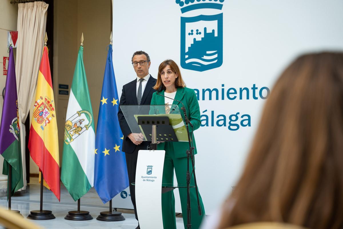 La concejala de Sostenibilidad Medioambiental de Málaga, Penélope Gómez, presenta nuevas medidas contra la sequía.