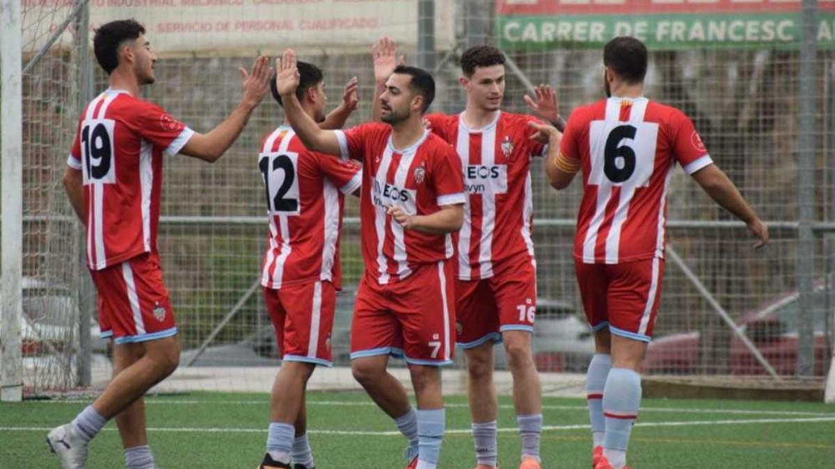 Jugadores del Martorell celebrando un gol