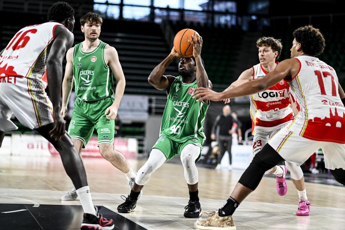 Fotogalería | Las imágenes del Cáceres Patrimonio - Logrobasket