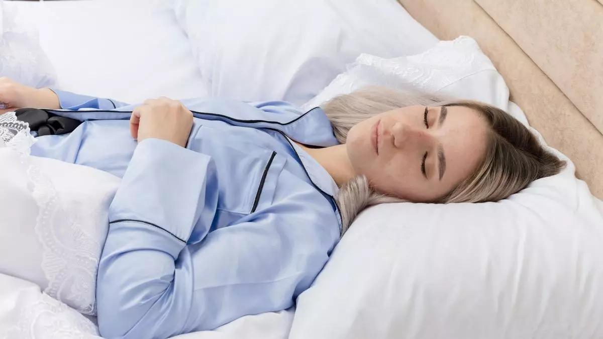 Dormir amb diversos coixins és el primer senyal d'alarma