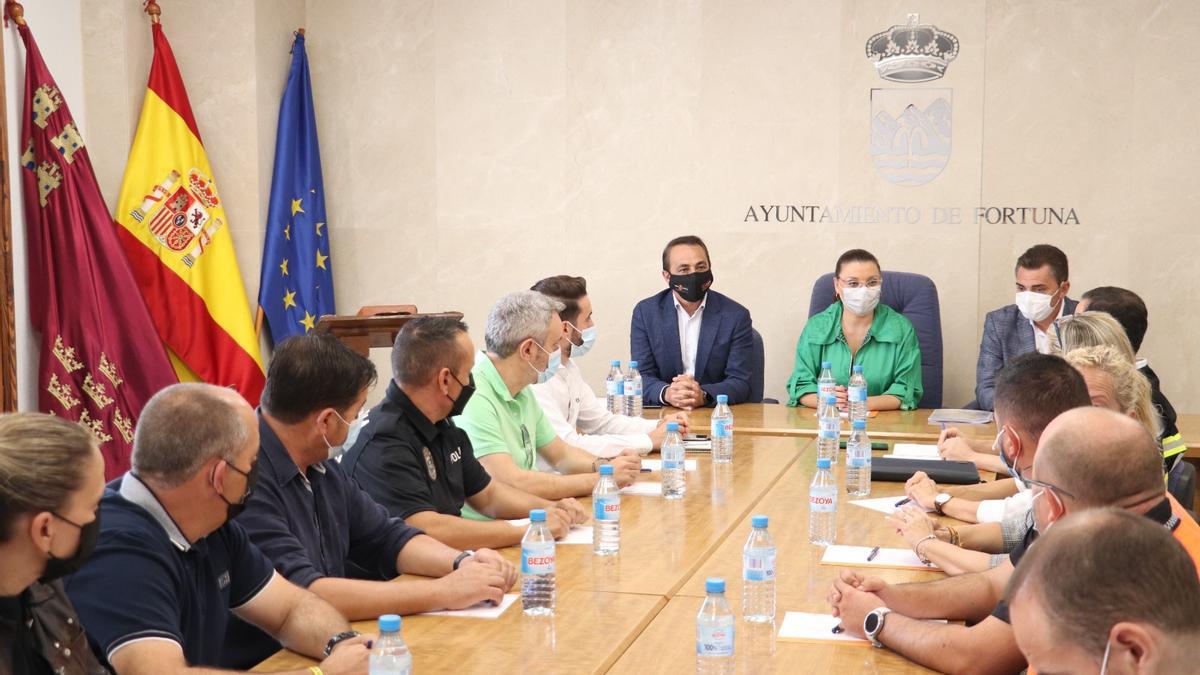 Reunión técnica en Fortuna para valorar la situación tras los terremotos