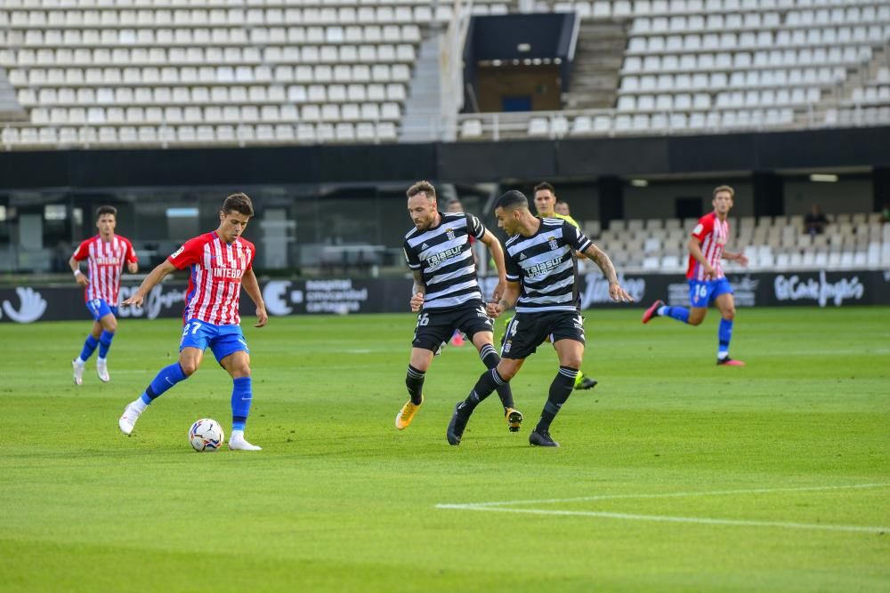 El partido entre el Cartagena y el Sporting, en imágenes