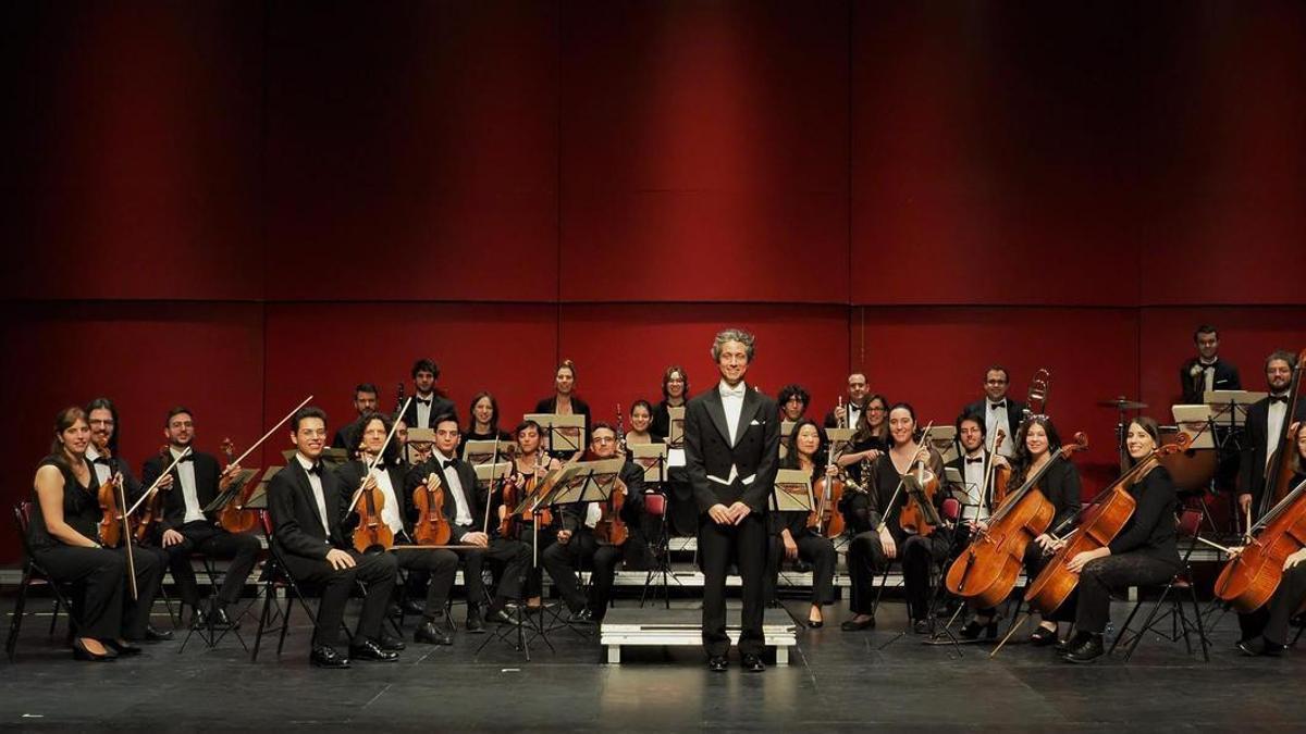 "Gran gala de valsos i obertures" de l’Orquestra Terres de Marca, actuació de cloenda de la programació de tardor del Teatre Municipal Ateneu d'Igualada