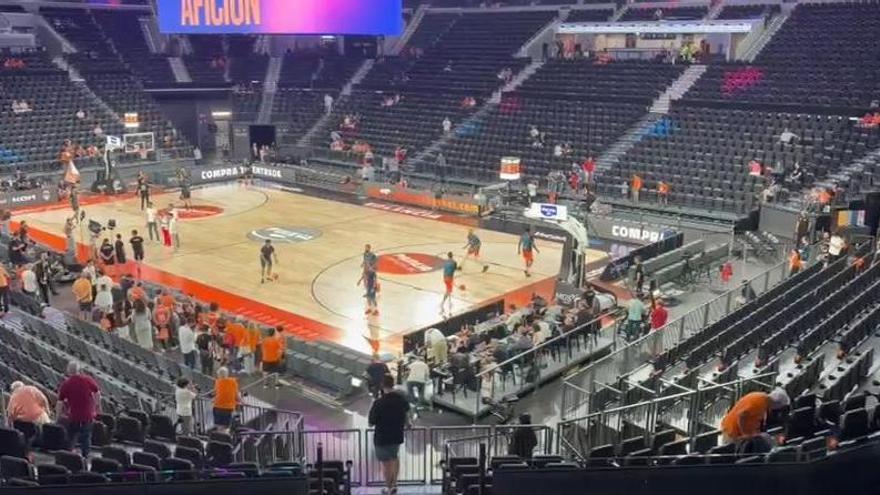 Calentamiento del Valencia Basket antes del segundo partido de la semifinal de Liga ante el Joventut