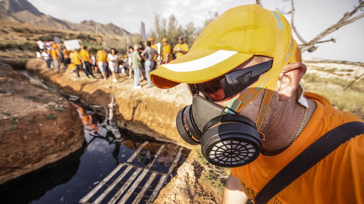 Juzgan a tres miembros de la familia Fenoll y a un exconcejal del PP acusados de enterrar un millón de toneladas de basura de forma ilegal en fincas agrícolas