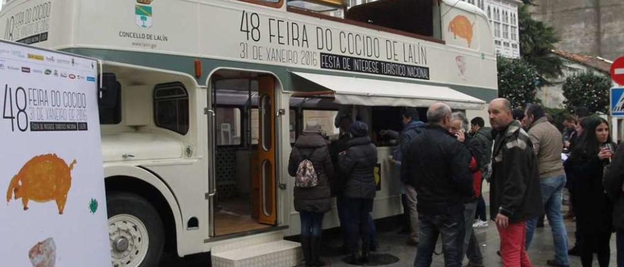 Un autobús recorrió este año las ciudades gallegas para promocionar la fiesta. // Bernabé/Gutier