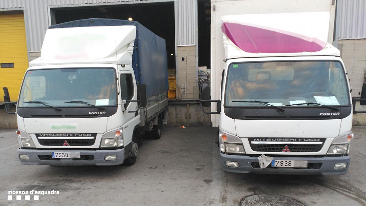 Los camiones con la misma matrícula localizados en la Zona Franca de Barcelona.