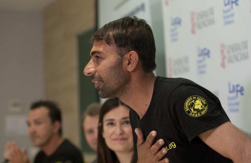 Instante de la rueda de prensa en La Fe para dar a conocer el estado del niño.