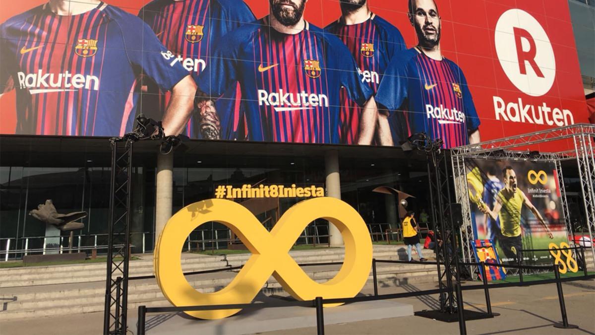 Todo listo en el Camp Nou para el partido en el que se despedirá a Iniesta