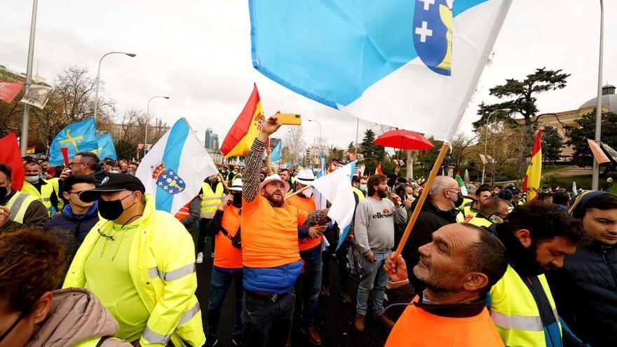 Los convocantes aguantan el paro pese al pacto de 1.000 millones con la mayoría del transporte