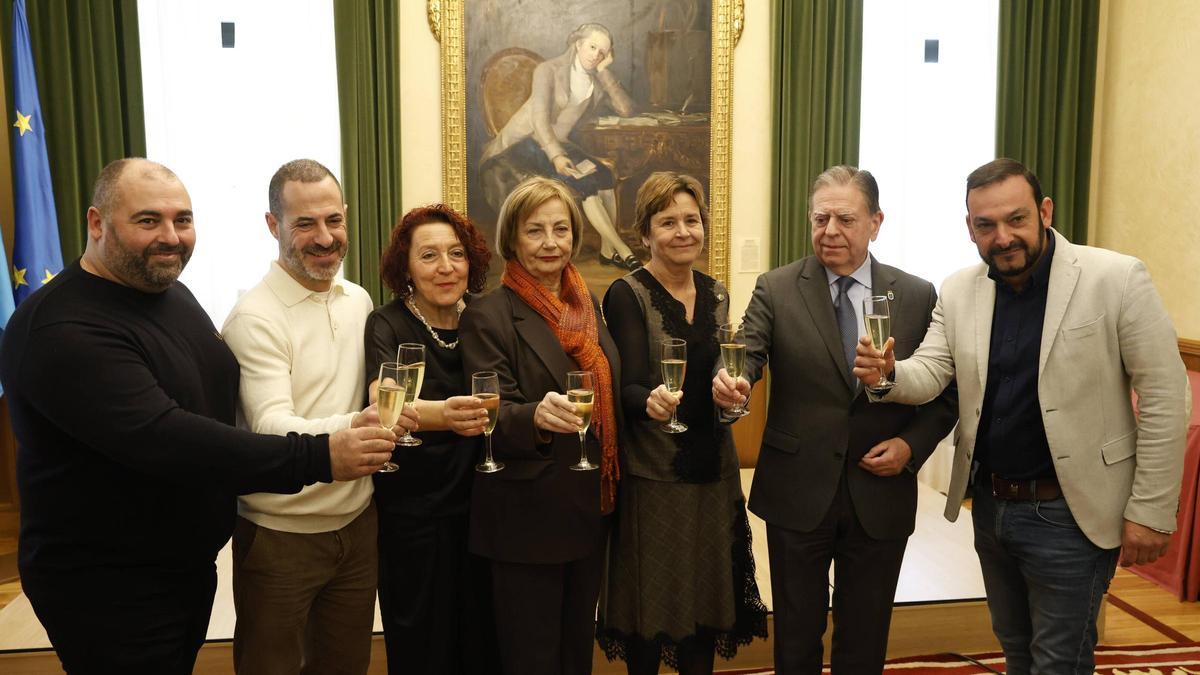 El tradicional brindis de alcaldes y alcaldesas de Asturias, en imágenes