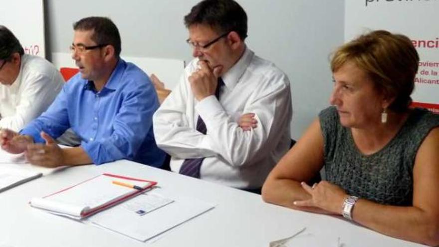 Federico Buyolo, Ximo Puig y Ana Barceló, ayer.