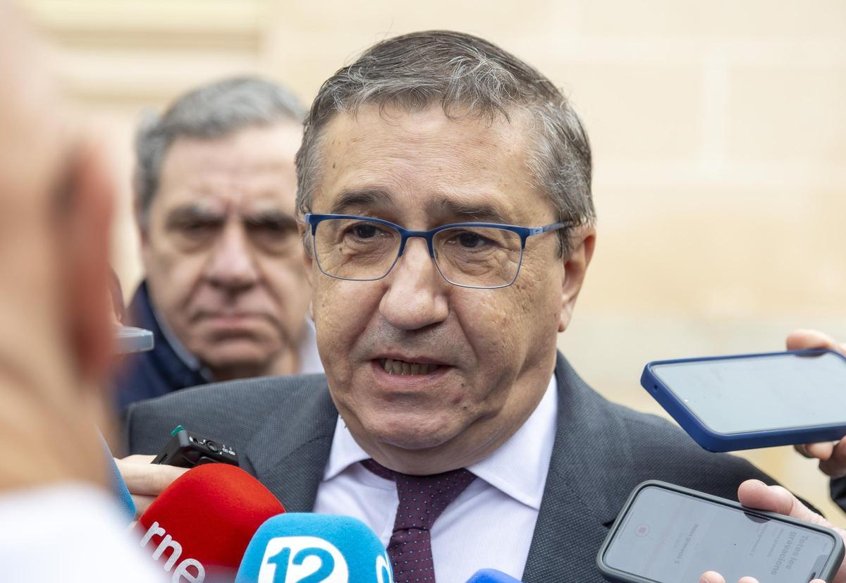 El conseller de Educación, José Antonio Rovira